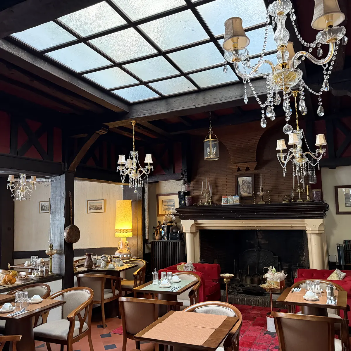 20260802-hotel-morand-salle-petit-dejeuner