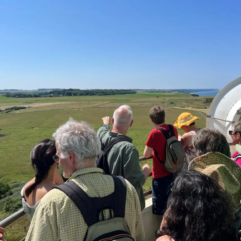 Dans la tour compressée