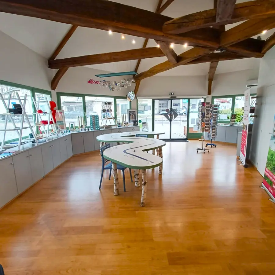 accueil-boutique-office-caux-seine-normandi-tourisme-caudebec-en-caux-2