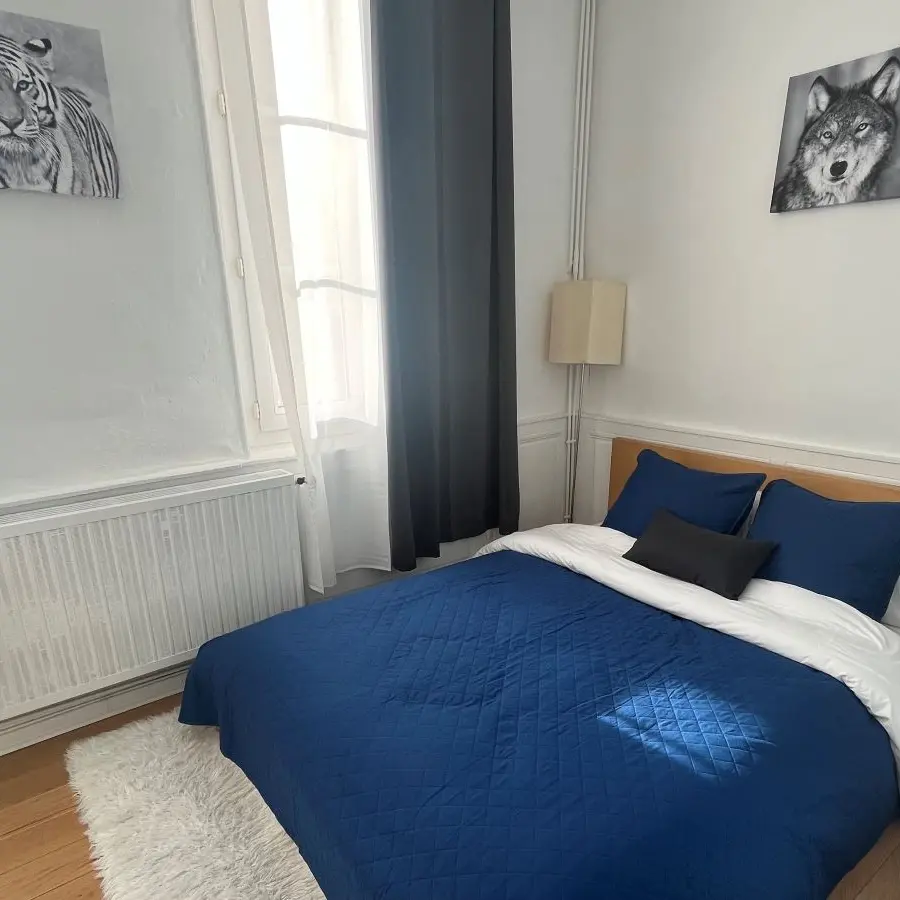 b) Auber 1 - Chambre