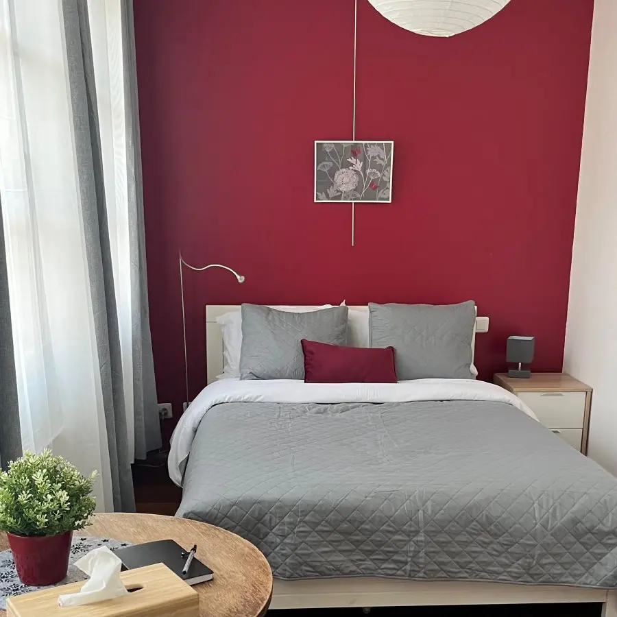 b) Auber 3 - Chambre