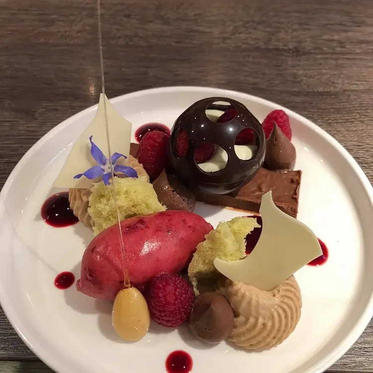 52941753-2282498171867918-5583076409531695104-o-2