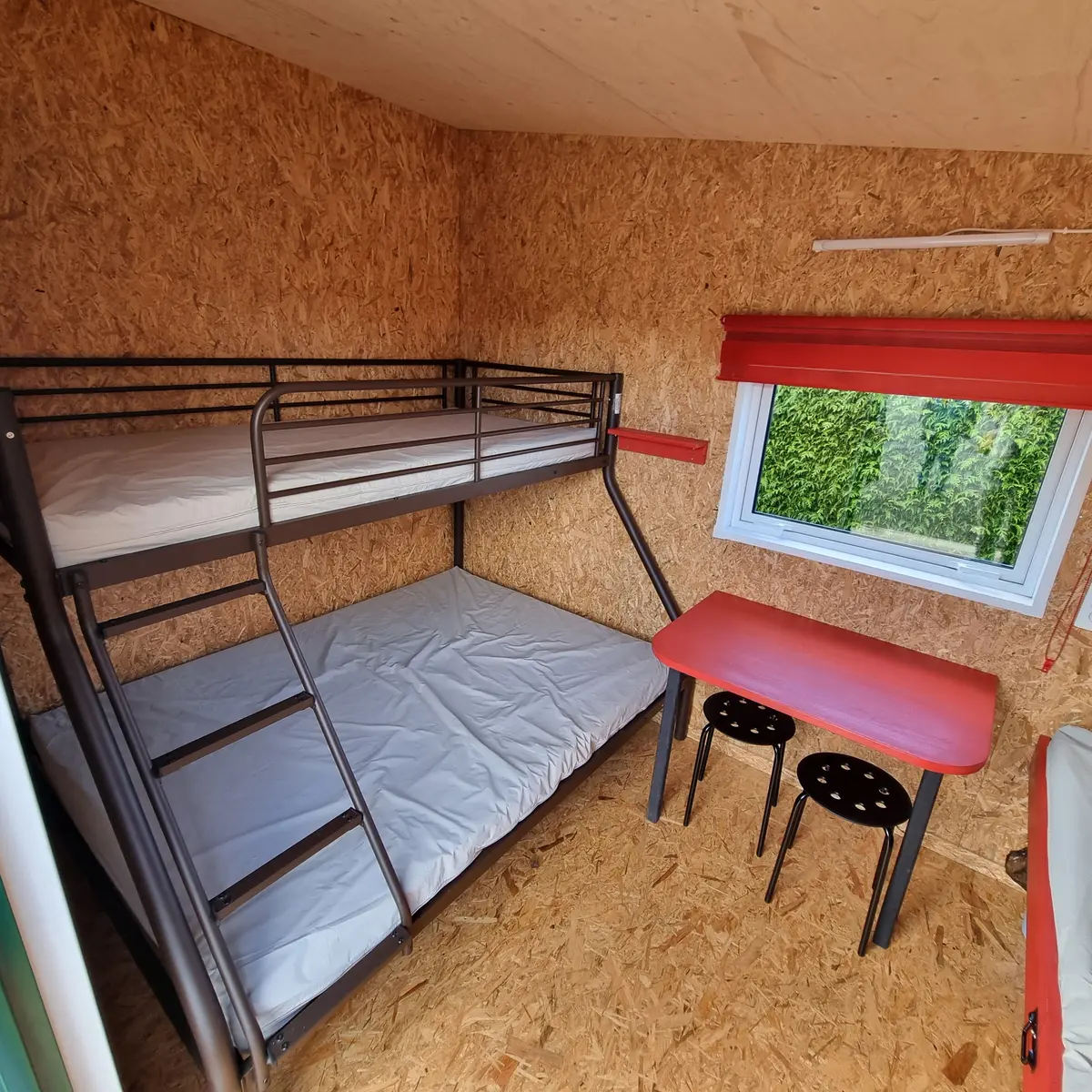Cabane randonnuer au Camping du Sans Souci - Fresnay-sur-Sarthe - intérieur