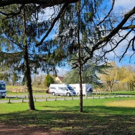 Aire CAMPING-CAR PARK de Mansigné4