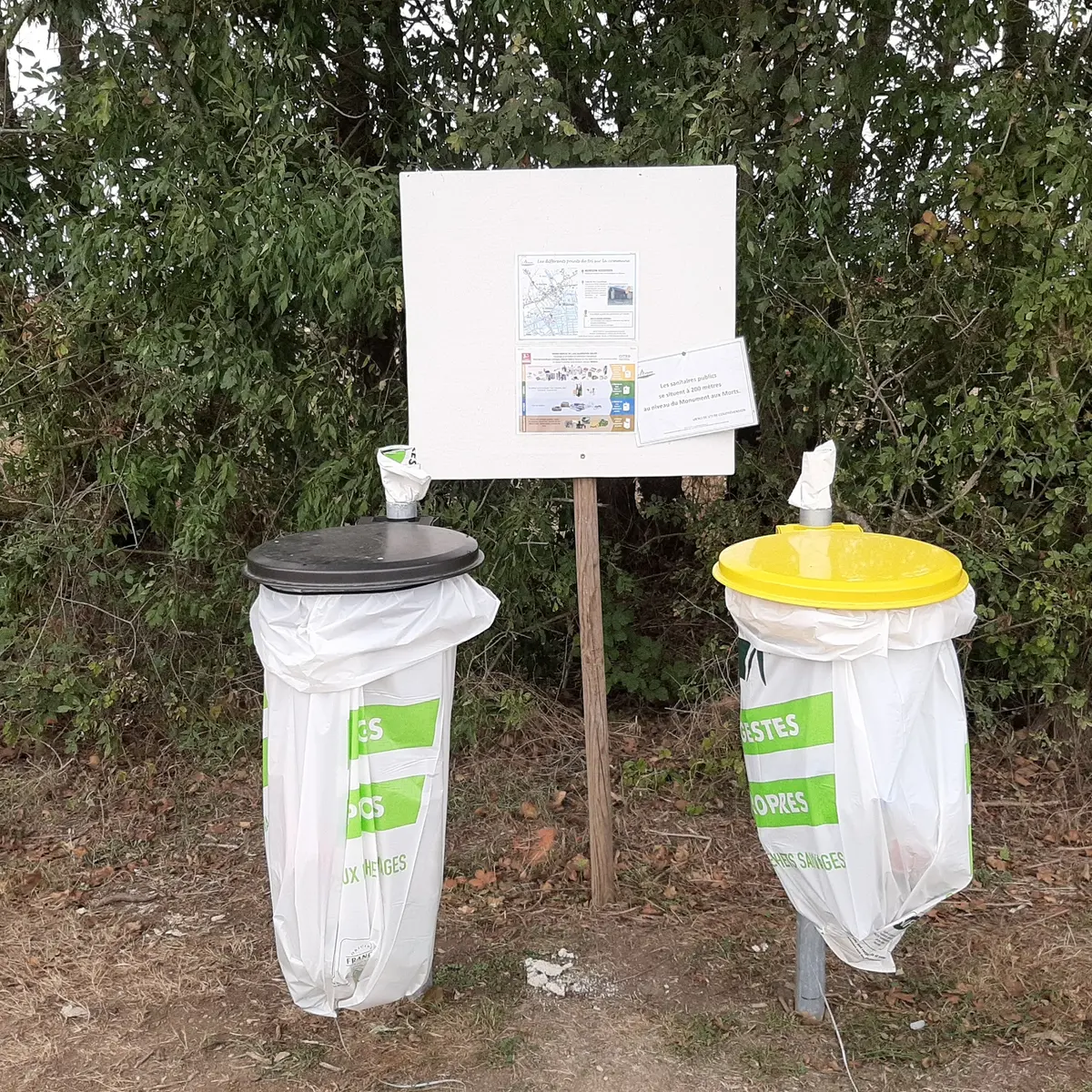 Aire-de-service-Camping-car-du-Mazeau-85420- (2)