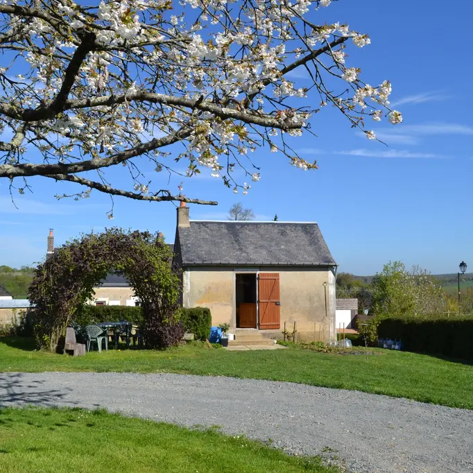 Aire service camping car Thoiré sur Dinan