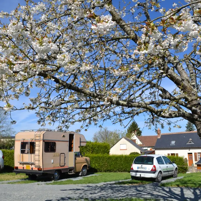 Aire service camping car Thoiré sur Dinan