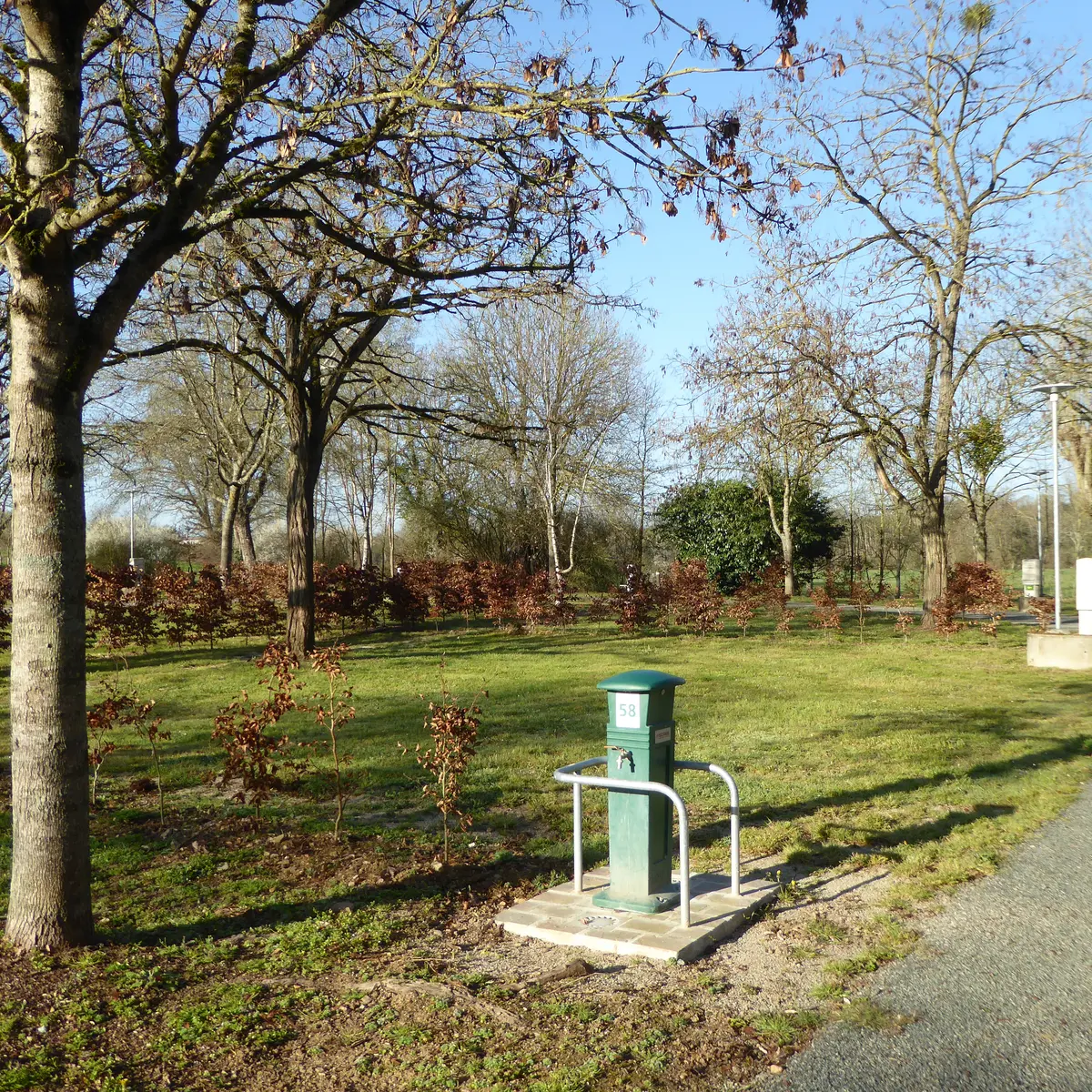 Camping du Sans Souci à Fresnay-sur-Sarthe - emplacements camping/camping-car