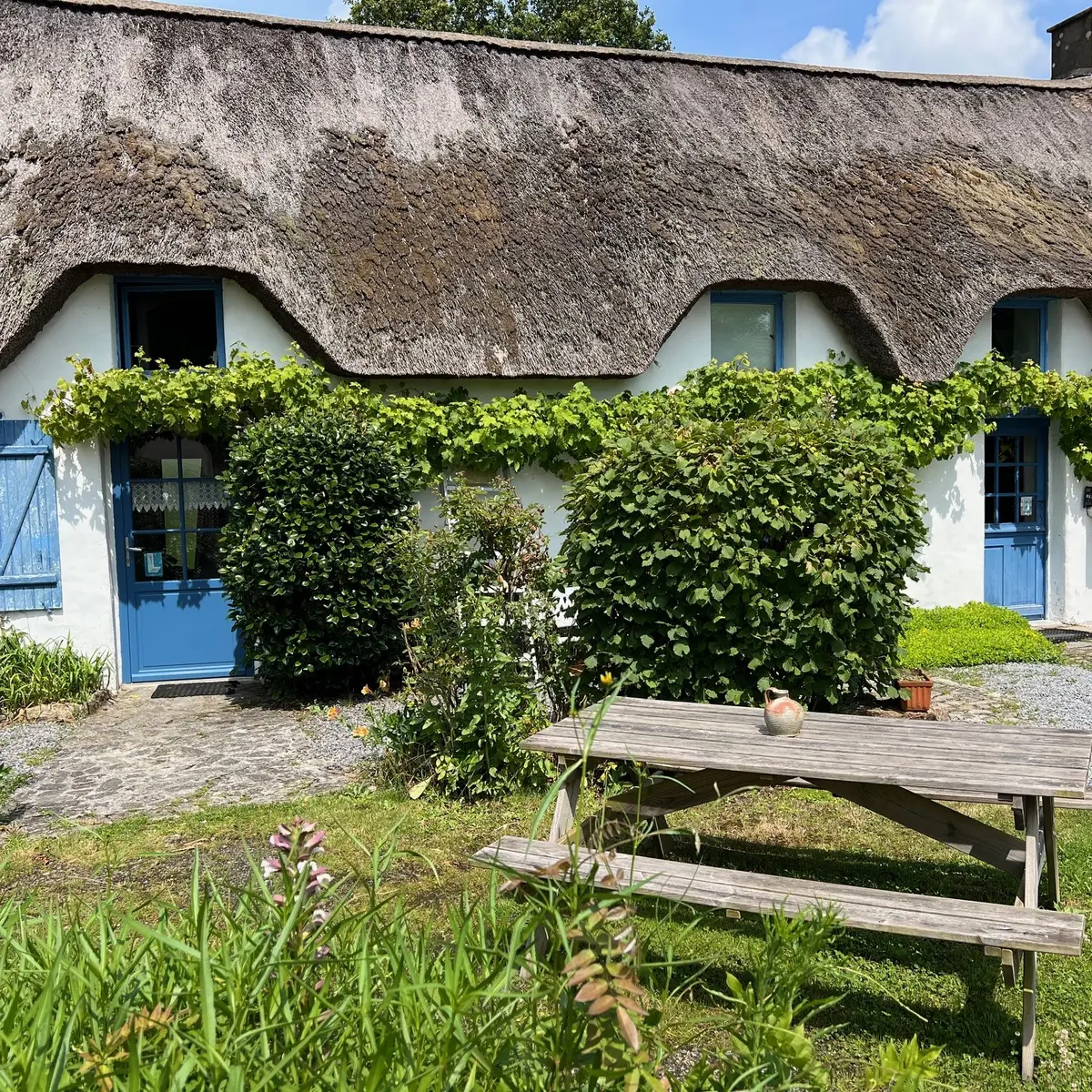 Hébergement, la chaumière des Marionnettes à la Chapelle-des-Marais