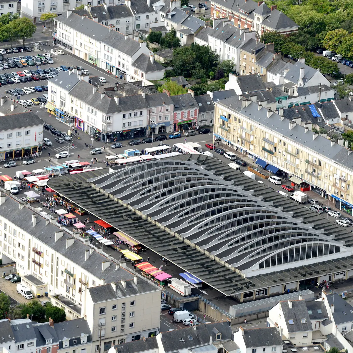 Vue aérienne des halles de Saint-Nazaire