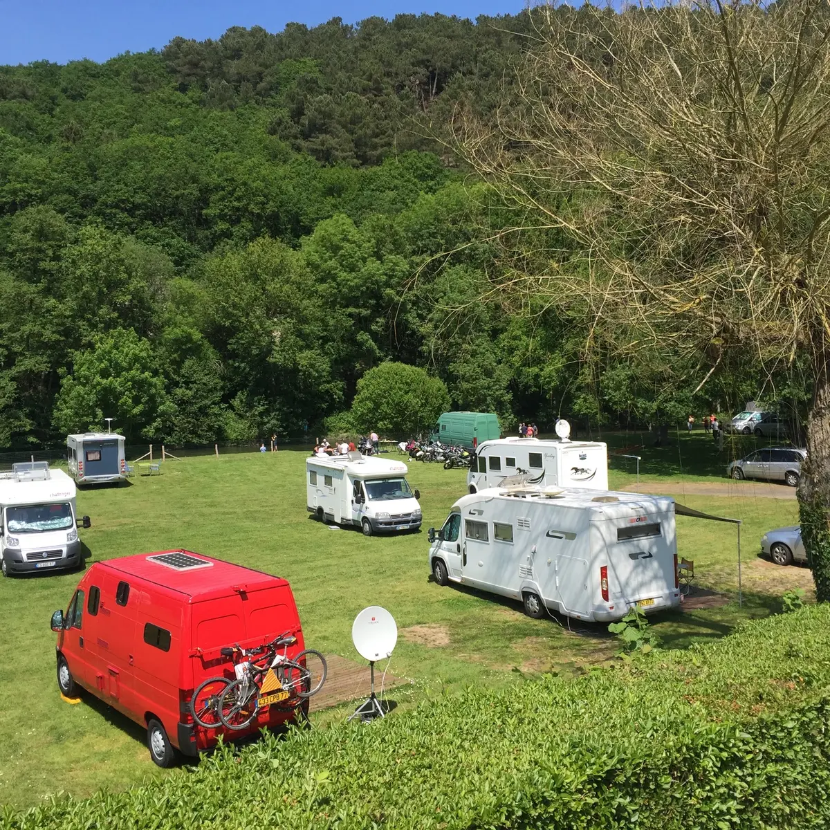 Camping des Alpes Mancelles - Saint-Léonard-des-Bois - emplacements