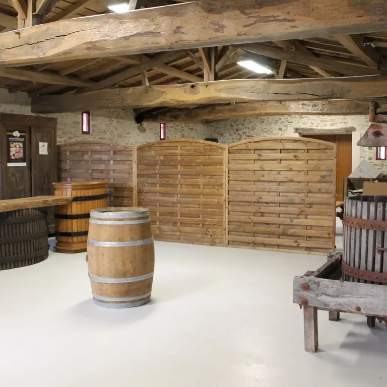 2018-chateau-aujardiere3-remaudiere-44-levignobledenantes-tourisme