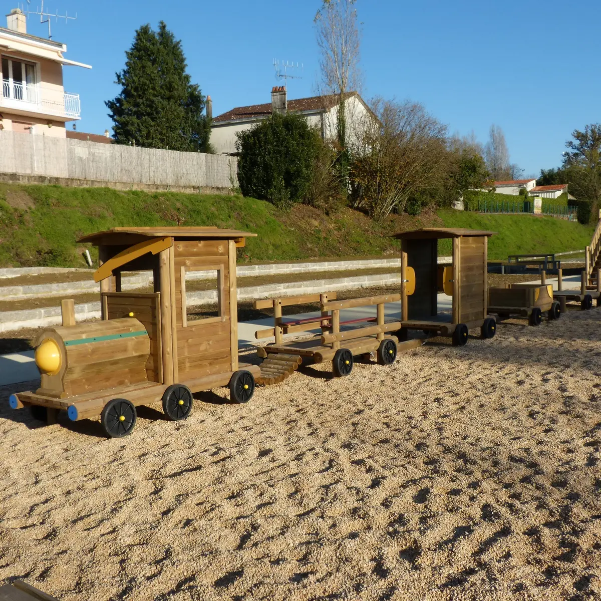 Train en bois