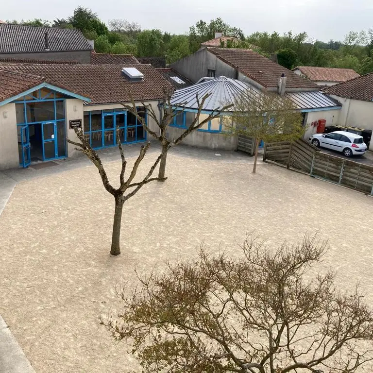 Vue cour du 2ème étage