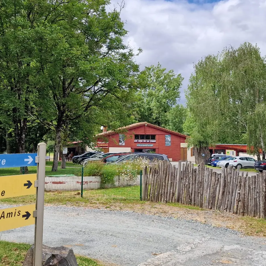 Maison des Amis de la Forêt à Mervent 1