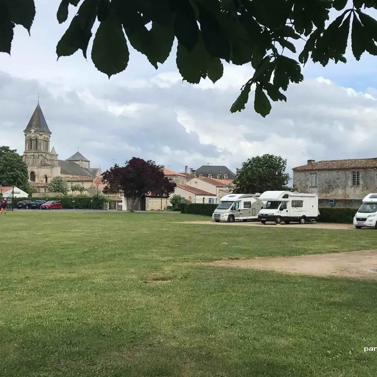 Aire de service du Parc du Vignaud