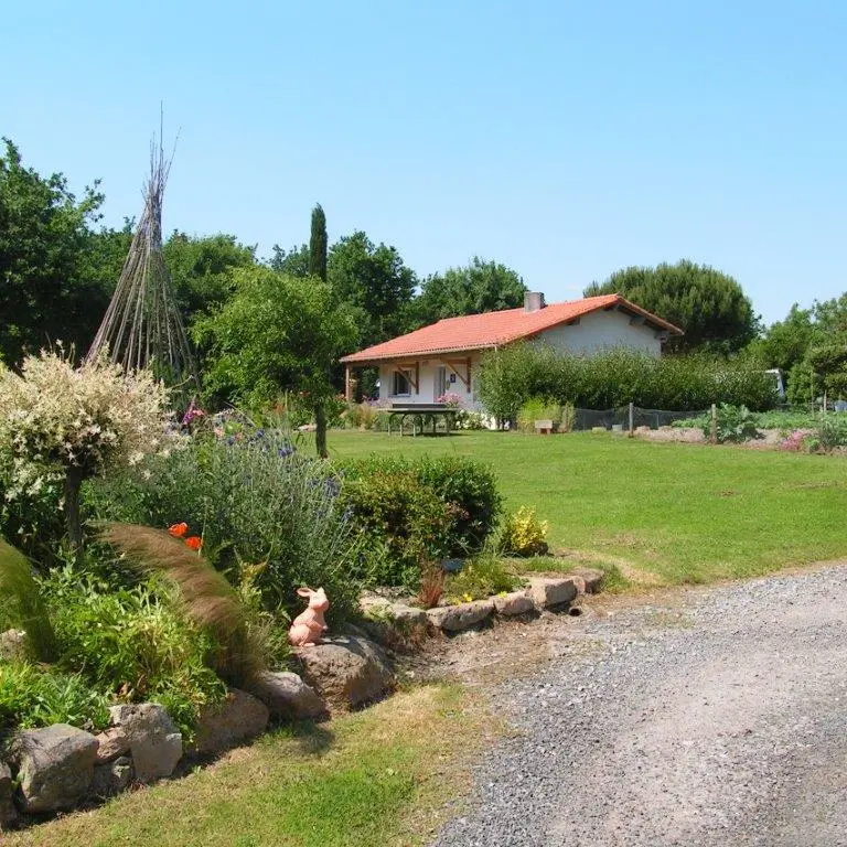 camping-le-relais-des-garennes-montbert-44-hpa-1