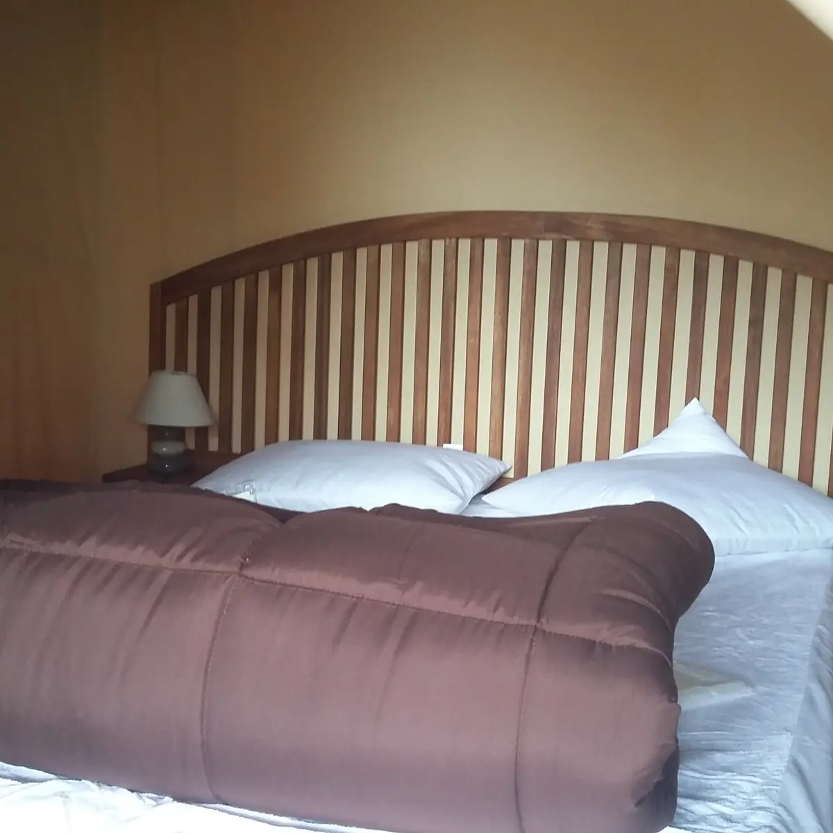 Lodges au Camping du Sans Souci à Fresnay-sur-Sarthe - chambre