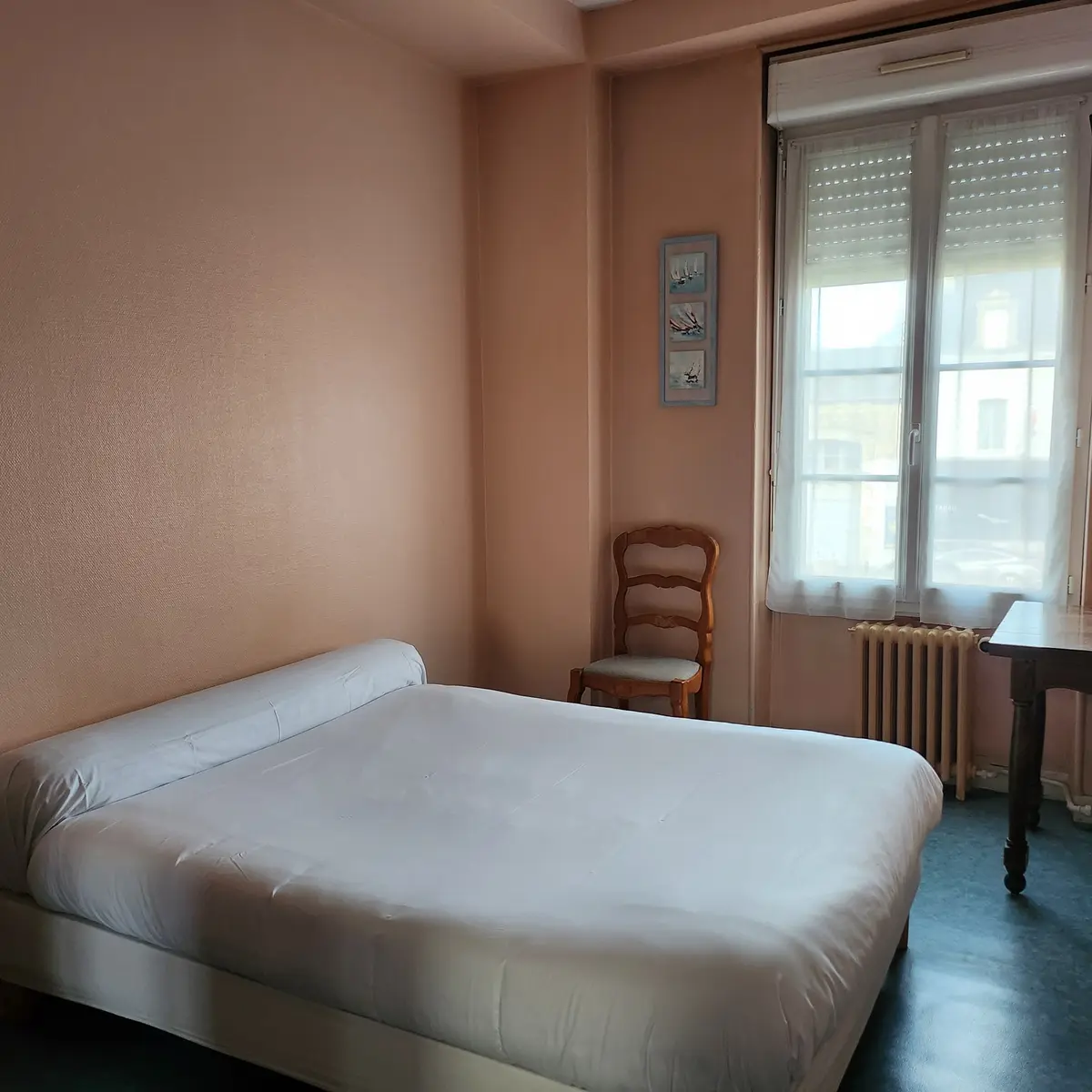 hotel-restaurant-de-vendee-les-2-m-chambre-fontenay-le-comte-85200-1
