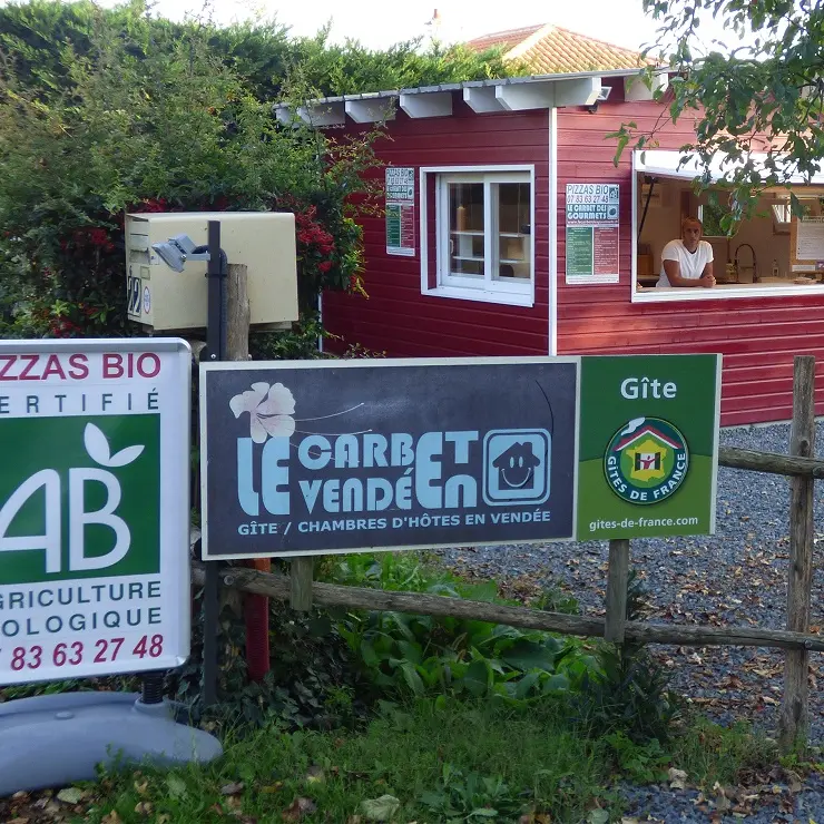 le-carbet-des-gourmets-bouilé-courdaut-85-res-1
