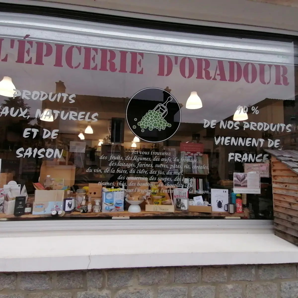Vitrine l'Epicerie d'Oradour
