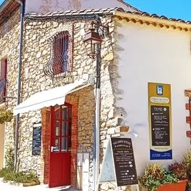 bistro street view Le Bistro des Amis