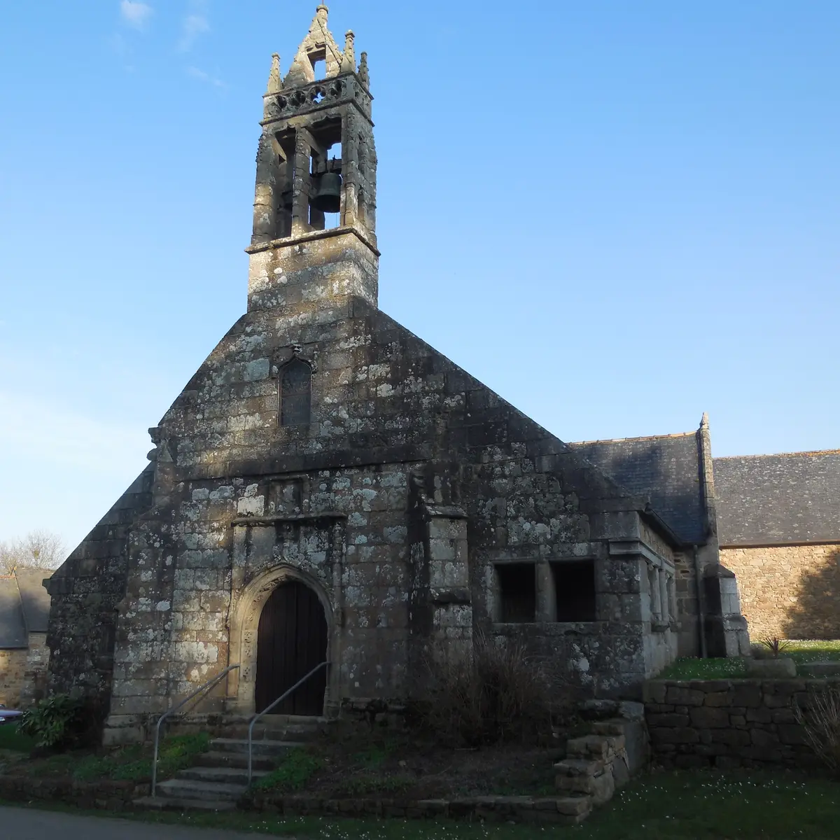 facade chapelle Trévoazan