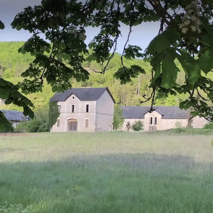Cour Fleunie 2