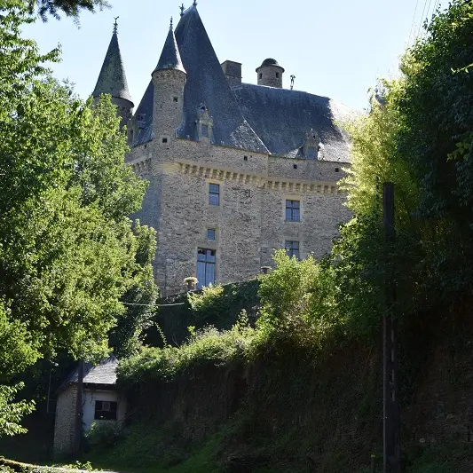 Jumilhac le Grand Chateau dessous