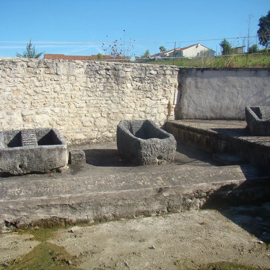 NEGRONDES lavoir 010
