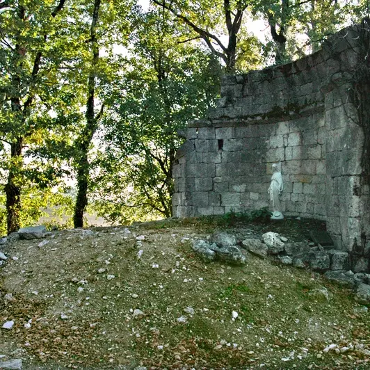 Vierge ruine der Mairie 22-10 02