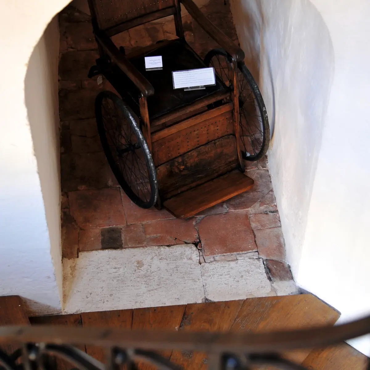 hautefort musee fauteuil roulant