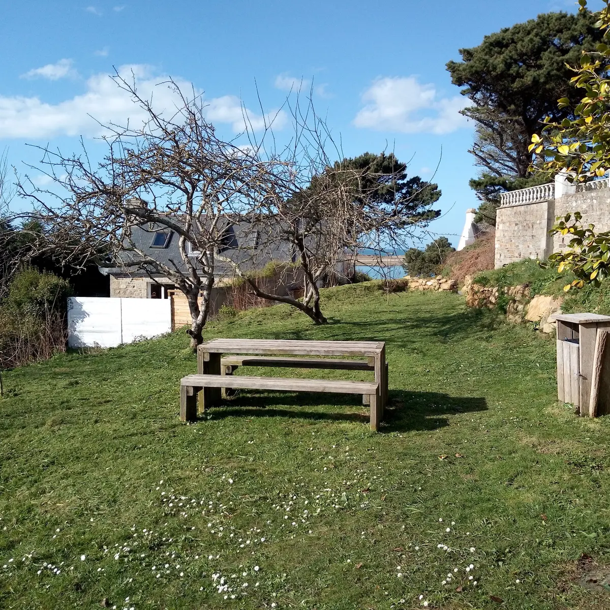 table pic nic keriec