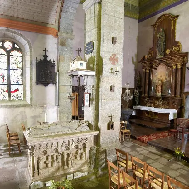 Eglise Sainte Pompée Langoat - Tombeau