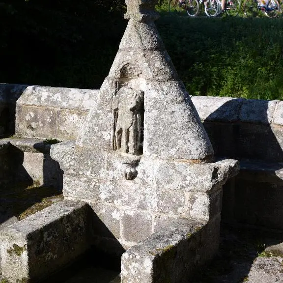 Fontaine St Jean-Plouaret © B. Bègne-Région Bretagne