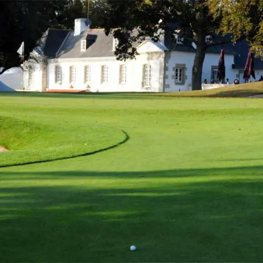 Golf de Cornouaille - Manoir de Mesmeur