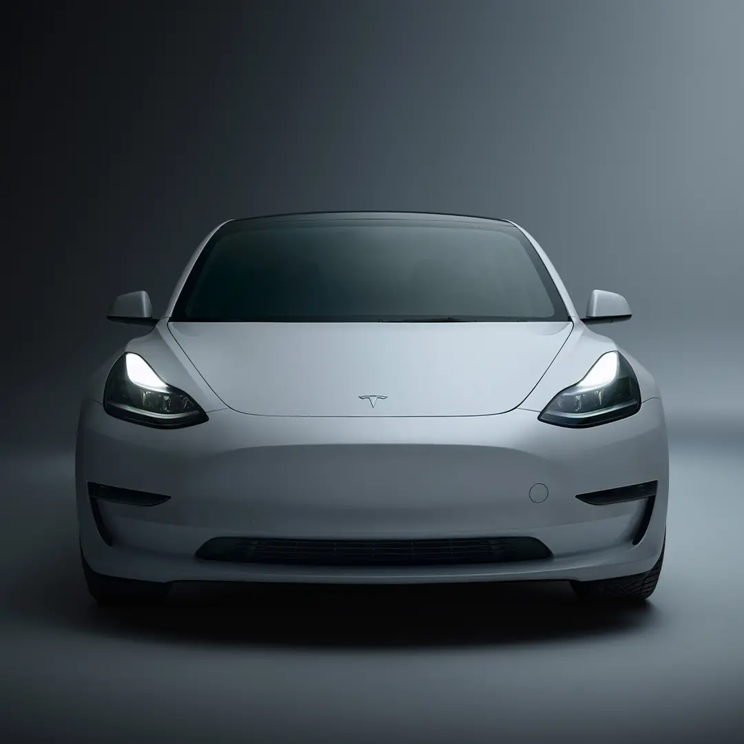 Tesla-SIXT-ev