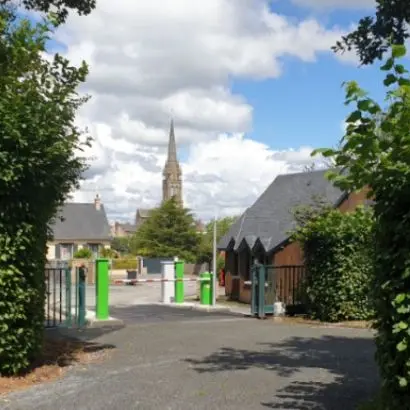 aire camping car 2 Camping Le Chardonneret Le Pertre