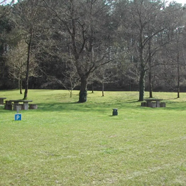 AIRE DE CAMPING CAR DE PONT DOUAR