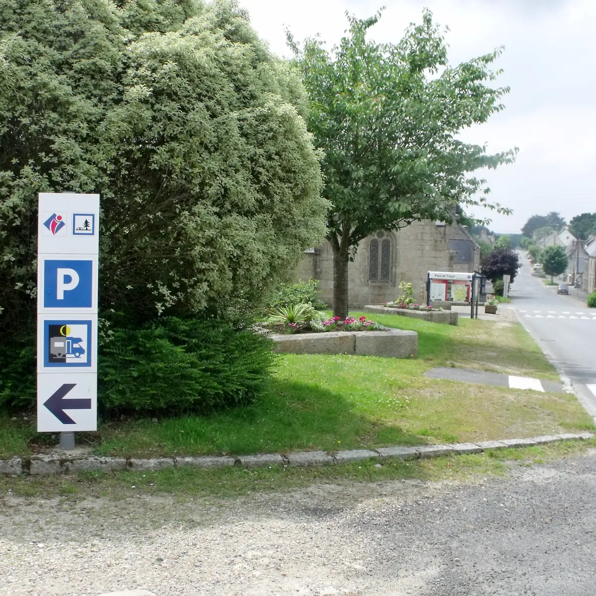 aire stationnement camping car Plounérin2018 (1)