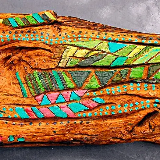 bois-sculpte-peint-Australie-Christine-Cavan