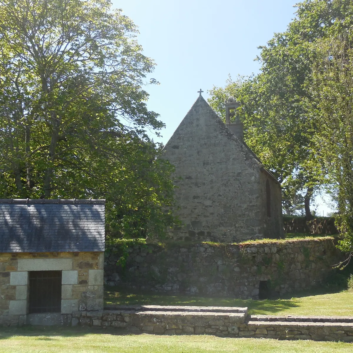 chapelle de Brestan - vue d'ensemble