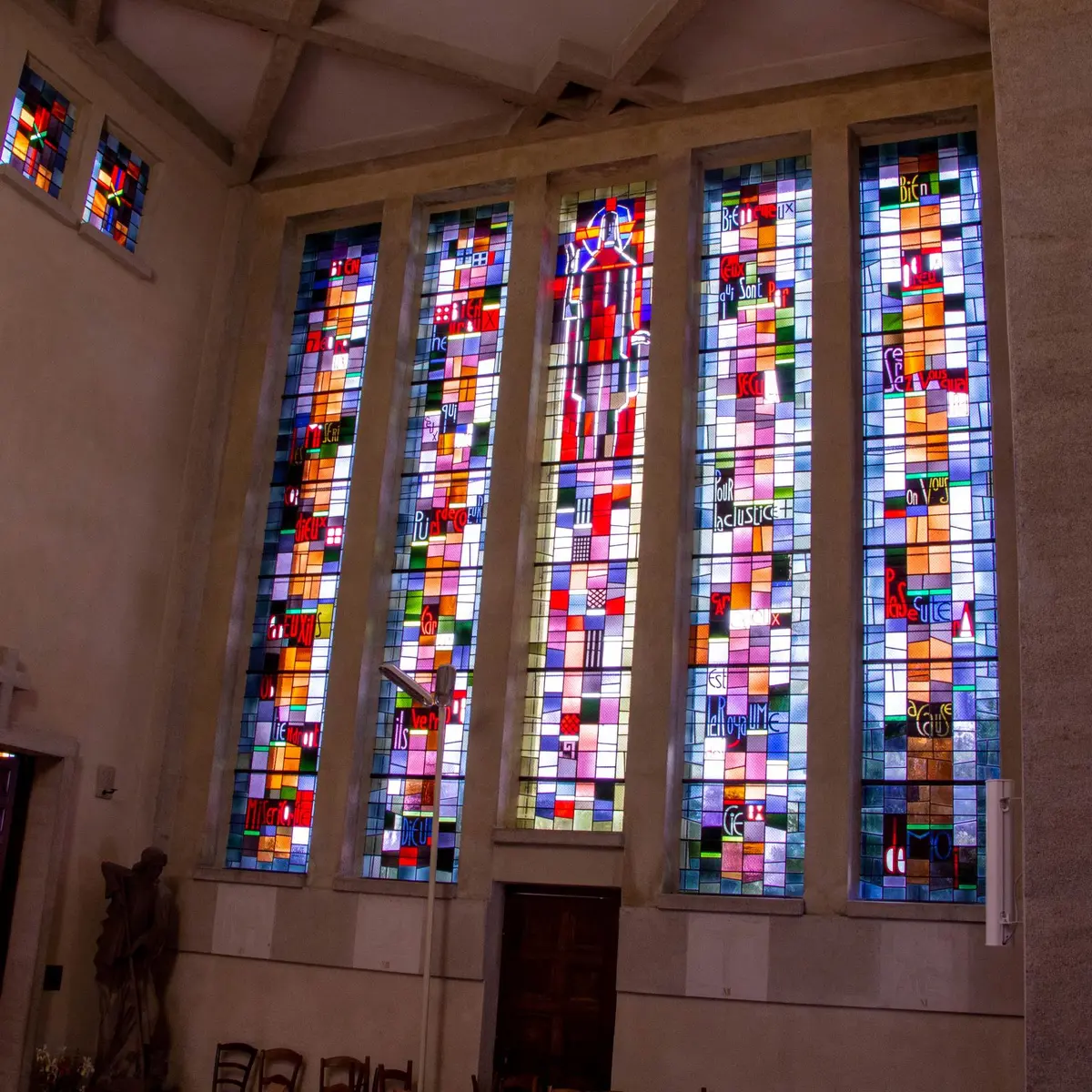 Vitraux chigot - église du Nouvel Oradour_3