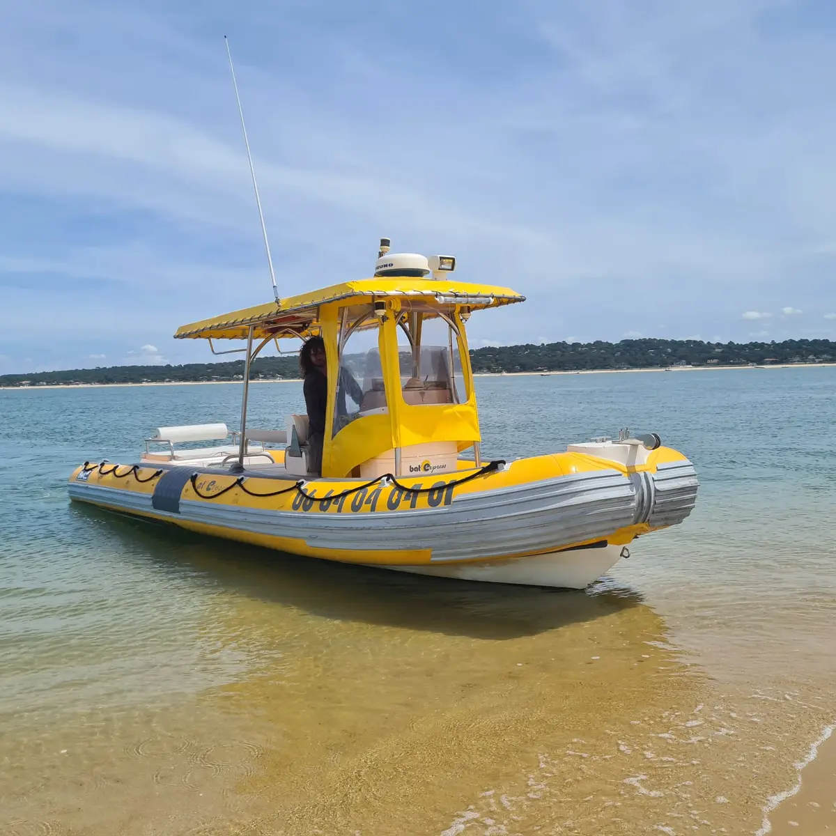 Bat'express - Bateau-taxi semi rigide jaune - Plage