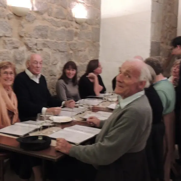 Chez Manija