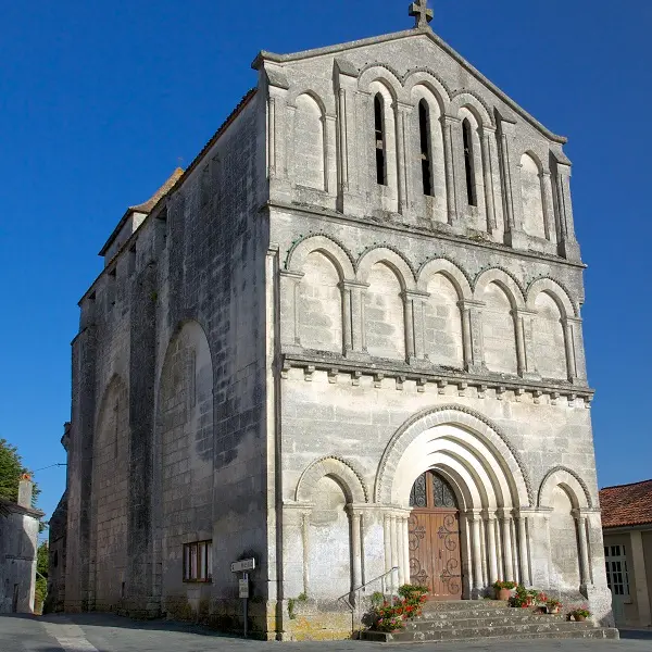 Eglise Saint-Maurice (Léguillac-de-Cercles) portail