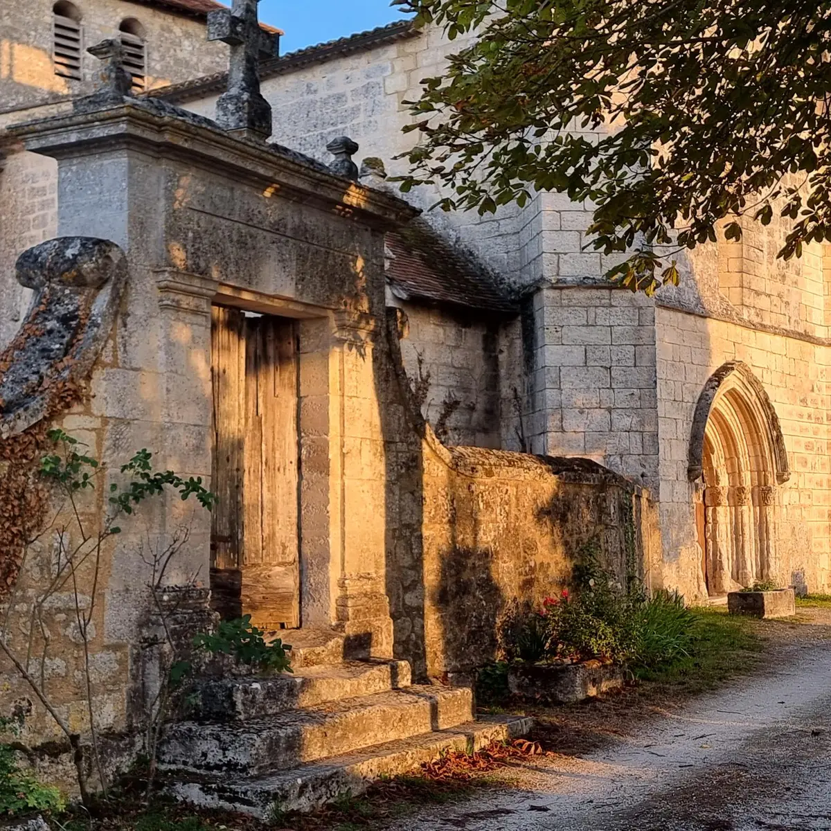 Église_Saint-Cybard,_Cercles