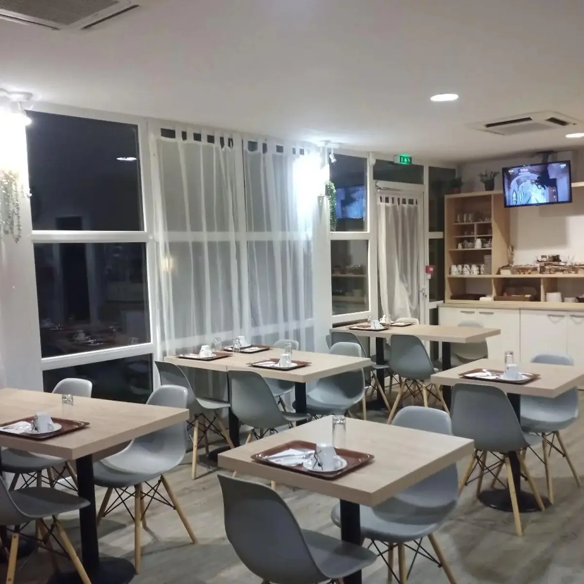 Salle de petit dejeuner