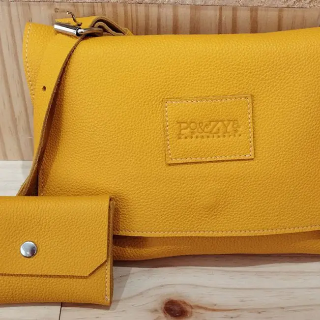 StPG47djND9R-sac-jaune-et-porte-monnaie