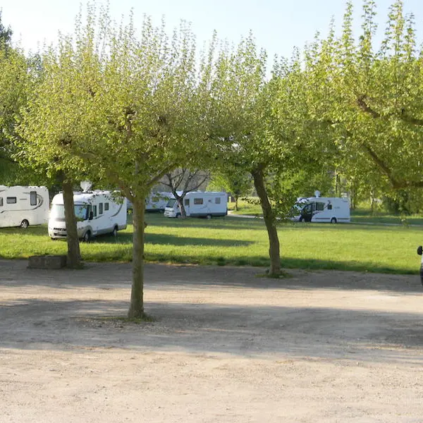 aire de service CC- Le Bugue 19-04-2014 (2) - sirtaqui